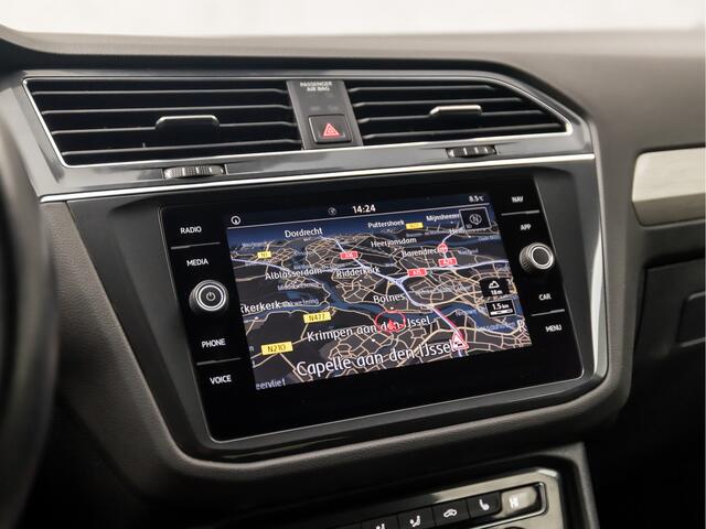 Volkswagen TIGUAN Allspace 1.5 TSI Highline 7 Persoons 150Pk Automaat (GROOT NAVI, CLIMATE, STUUR/STOELVERWARMING, KEYLESS, SPORTSTOELEN, CAMERA, ADAPTIVE CRUISE, MASSAGE, GETINT GLAS, NIEUWSTAAT)