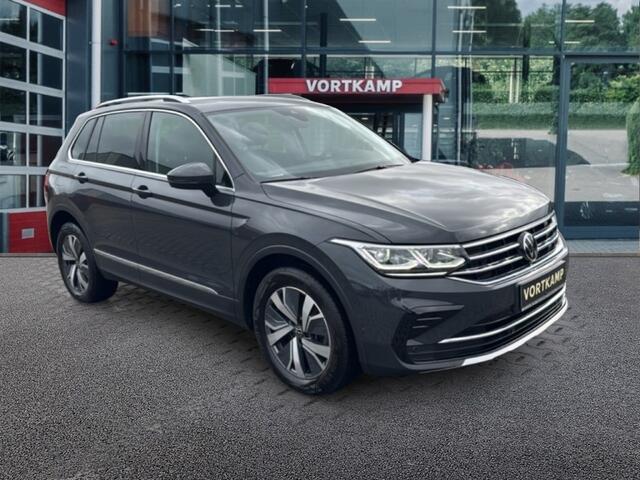Volkswagen TIGUAN 1.4 TSI DSG ELEGANCE TREKHAAK/E-KLEP/360CAM/IQ/ACC/STOEL+STUURVERW