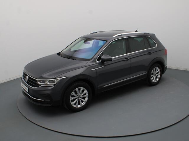 Volkswagen TIGUAN 1.5 TSI Life Business 150pk Camera | Adapt. Cruise | Parkeersens. v+a | Stoel-/stuurverw. | Trekhaak