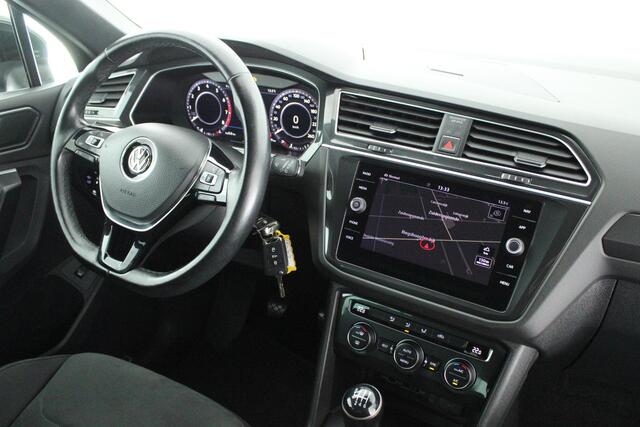Volkswagen TIGUAN 1.4 TSI 125pk R-Line Highline Trekhaak Virtual Cockpit Navigatie