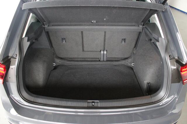 Volkswagen TIGUAN 1.5 TSI ACT Highline Trekhaak | Virtual Cockpit | Carplay | Alcantara | Adapt. Cruise | LED | 18" LMV | PDC V+A