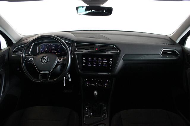 Volkswagen TIGUAN 1.5 TSI ACT Highline Trekhaak | Virtual Cockpit | Carplay | Alcantara | Adapt. Cruise | LED | 18" LMV | PDC V+A