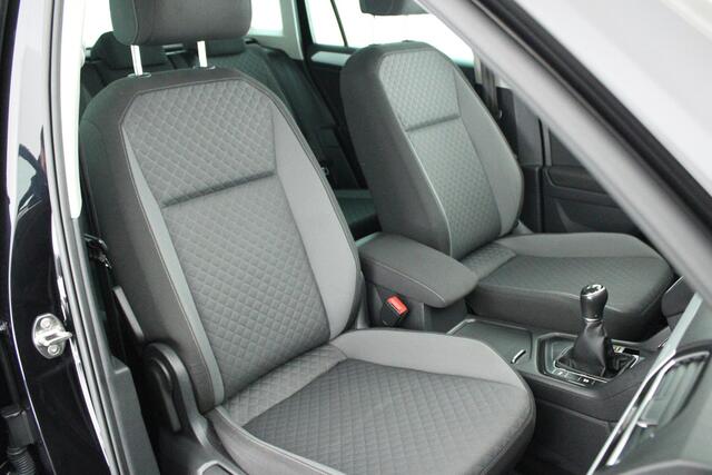 Volkswagen TIGUAN 1.4 TSI 150pk Connected Series Trekhaak Navigatie Stoelverwarming