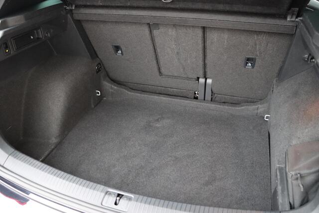 Volkswagen TIGUAN 1.4 TSI ACT Highline 150pk DSG7 | Panoramadak | Trekhaak | Parkassist | Stoelverwarming