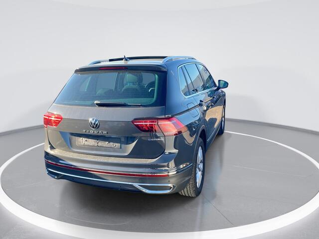Volkswagen TIGUAN 1.4TSI/245PK DSG eHybrid Elegance · Panoramadak · Apple/Android Car Play · Camera + Parkeersensoren ·