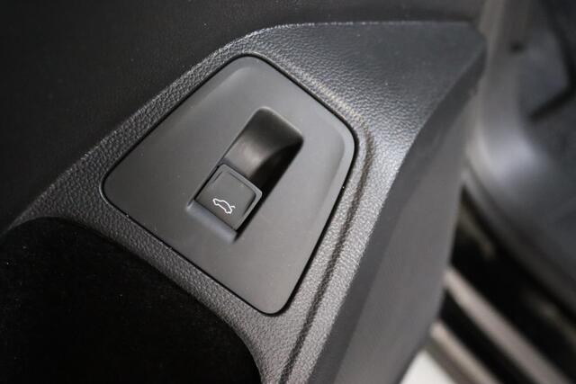 Volkswagen TIGUAN Allspace 1.5 TSI Highline R-line 7-Persoons Panoramadak, LED, ACC, Massagestoelen