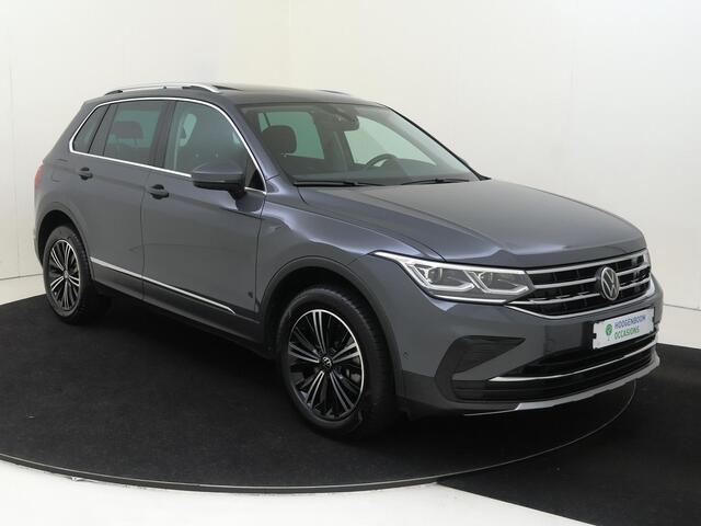 Volkswagen TIGUAN 1.4 TSI eHybrid Elegance | SoH 88% | Panoramadak | Parkeerassistent | Digital cockpit Pro | Dodehoek detectie | Achteruitrijcamera | Navigatie | LED matrix verlichting |