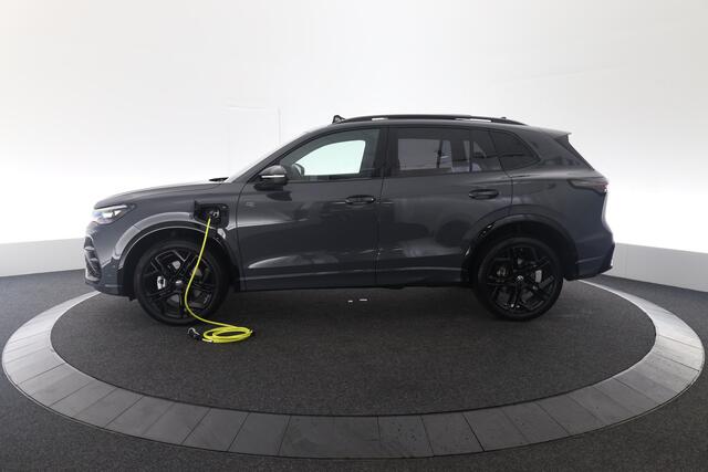 Volkswagen TIGUAN 1.5 eHybrid R-Line Edition | Blackstyle | Pano | Trekhaak