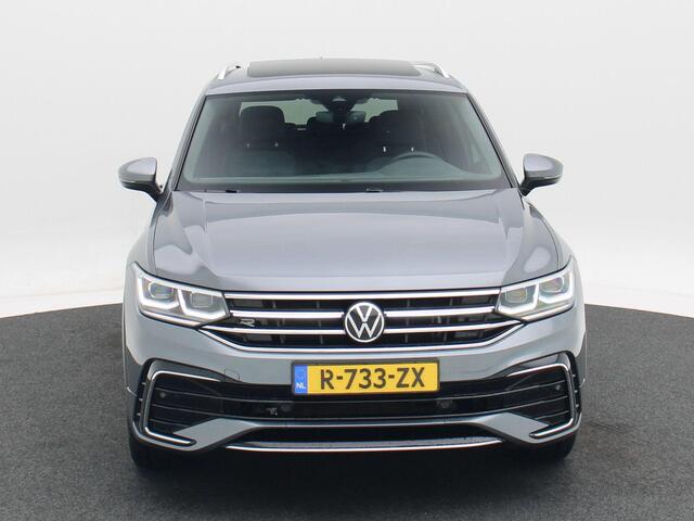 Volkswagen TIGUAN Allspace 1.5 TSi 150 Pk Automaat R-Line Business+ 7 Pers | Panorama Dak | Stoel/Stuur Verwarming | Camera | Adaptive Cruise | Full LED | 19 Inch 84.135 Km !!