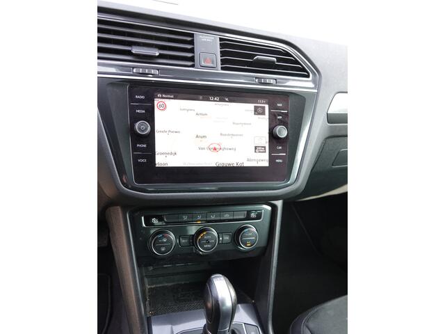 Volkswagen TIGUAN 1.4 TSI ACT 150pk DSG Highline BNS R ACC | TREKH | ELEKTR A KLEP | LED