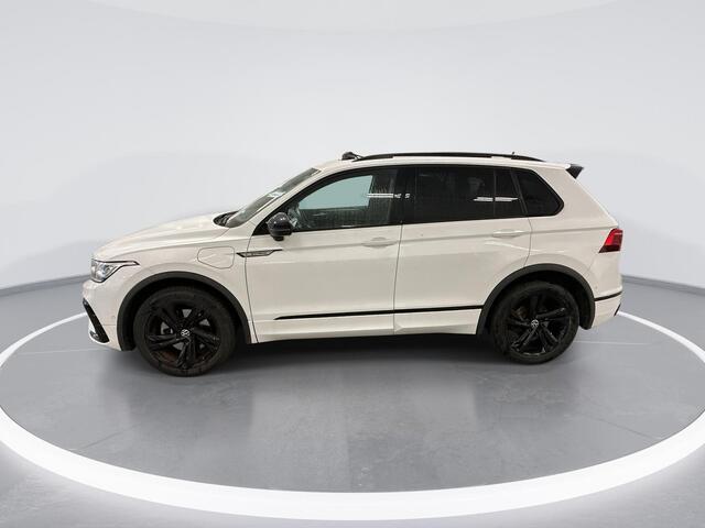 Volkswagen TIGUAN 1.4 TSI 245pk DSG eHybrid R-Line Business · Panoramadak · Leder · 360 Camera · Inklap. Trekhaak · Matrix LED · Side Assist · Keyless · Stuur- & Stoelverwarming ·