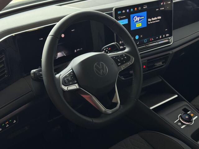 Volkswagen TIGUAN 1.5 eTSI 150PK DSG ? NIEUWE AUTO? TREKHAAK IQ.LED CARPLAY NAVI ELEK.KLEP STOEL/STUUR VERW LED 10/2025 BENZINE ?Top Auto's Wijchen , 30 Jaar Specialist in Volkswagen : Alle Type's : R-Line Edition / Style / First Edition / Highline / Life , Zowel PHEV / H