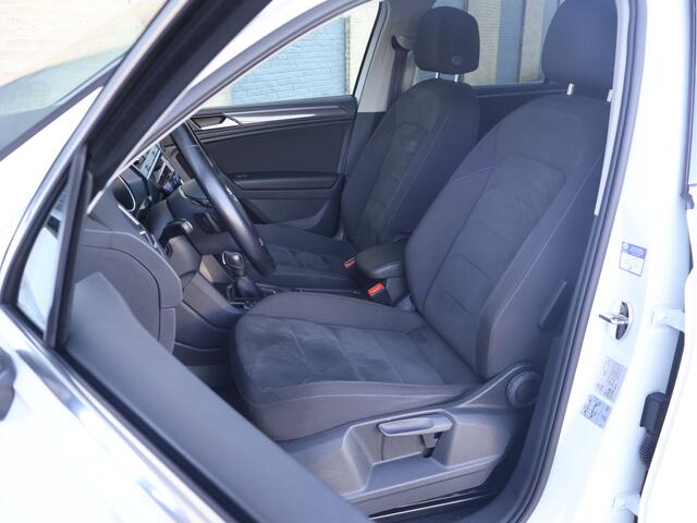 Volkswagen TIGUAN 1.5 TSI Highline DSG | LED | ACC | Navi | Trekhaak 1.800kg | Stoelverw. |
