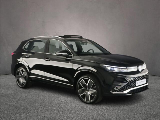 Volkswagen TIGUAN R-Line Edition 1.5 TSI eHybrid 272pk DSG Automaat Trekhaak, Panoramadak, Adaptive cruise control, Eletktrische achterklep, LED koplampen