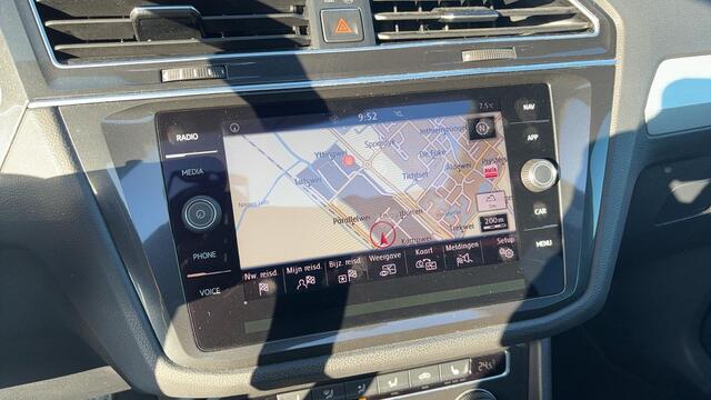 Volkswagen TIGUAN 1.4 TSI Comfortline Business R R-LINE / PANORAMADAK / FULL LED / CARPLAY / NAVI / CLIMA / PDC / BLUETOOTH / CRUISE / ACC / NL-AUTO