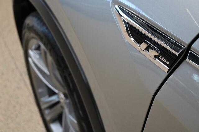 Volkswagen TIGUAN 1.5 TSI 150pk Highline Business R-line | NL-auto | LED | Panoramadak | 100% (Dealer) onderhouden label