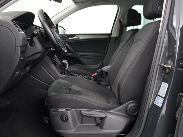 Volkswagen TIGUAN 1.5 TSI Life Business | Stoelverwarming | Massage | Virtual Cockpit | Carplay | Navigatie | Keyless | Adaptive cruise | Parkeerhulp | Full LED | Climate control