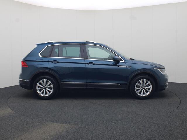 Volkswagen TIGUAN 1.5TSI/130PK Life Business · Navigatie · Camera + Parkeersensoren · Apple/Android Car Play ·