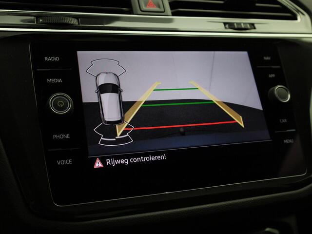 Volkswagen TIGUAN 1.5TSI/130PK Life Business · Navigatie · Camera + Parkeersensoren · Apple/Android Car Play ·