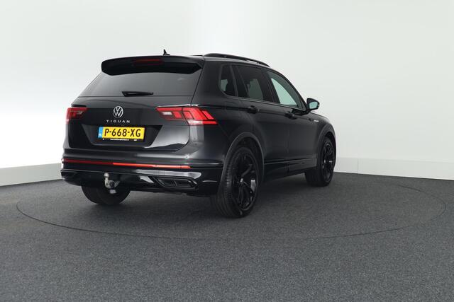 Volkswagen TIGUAN 1.5 TSI 150pk DSG 2x R-Line Black Style Trekhaak Camera Navigatie Virtual Cockpit Panoramadak