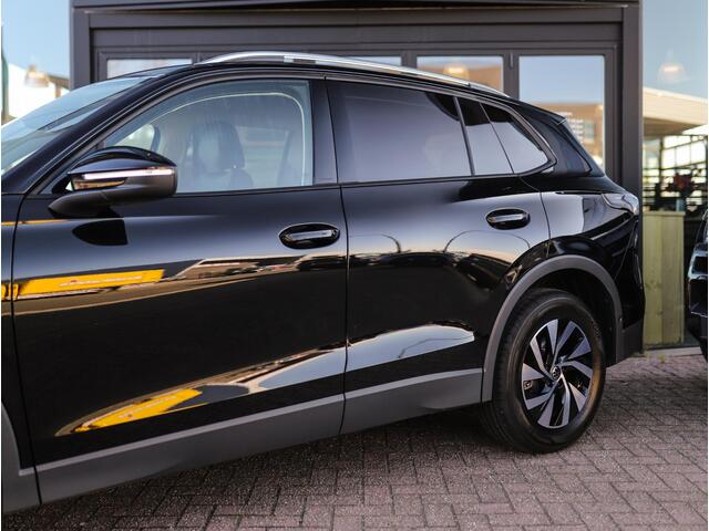 Volkswagen TIGUAN 1.5 eTSI Life Edition | Keyless | Camera | Stoelverw. | Trekhaak