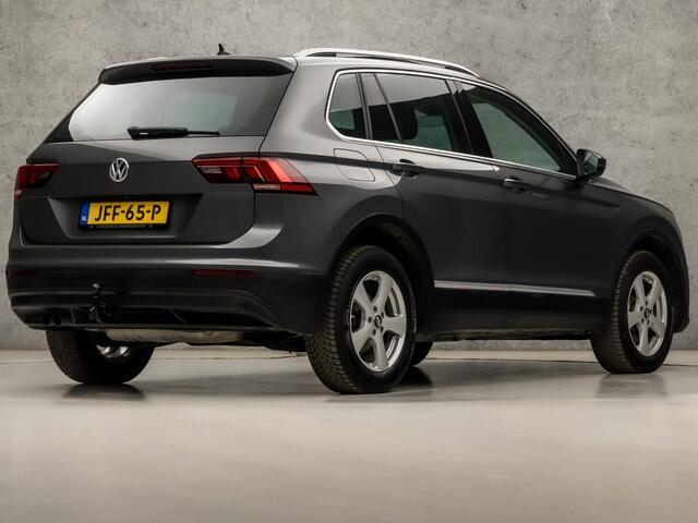 Volkswagen TIGUAN 2.0 TSI 4Motion Highline 190Pk Automaat (PANORAMADAK, GROOT NAVI, HEAD-UP DISPLAY, 360 CAMERA, TREKHAAK, SPORTSTOELEN, GETINT GLAS, ELEK ACHTERKLEP, ADAPTIVE CRUISE, NIEUWSTAAT)