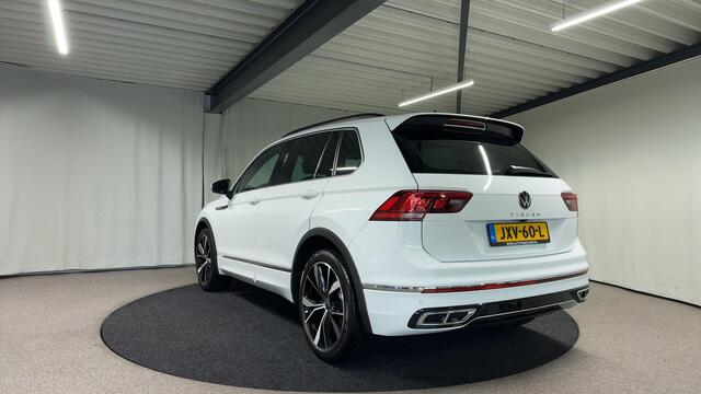Volkswagen TIGUAN 1.5 TSI R-Line Business+ Automaat | Trekhaak | IQ Light