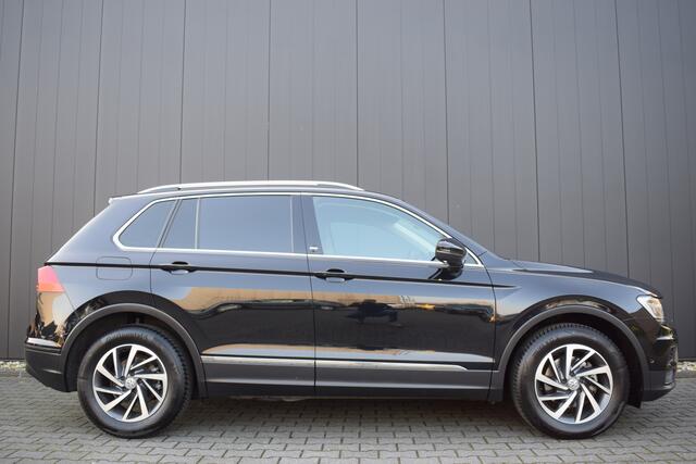 Volkswagen TIGUAN 1.4 TSi Comfortline Business Sound LED | Carplay | Keyless | Trekhaak | Full Map Navi | ECC