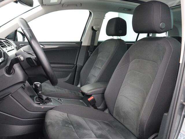 Volkswagen TIGUAN 1.4 TSI R Line | Panoramadak | Stoelverwarming | Trekhaak | Adaptive cruise | Virtual Cockpit | Dynaudio | Massage | Camera | Navigatie | LED Plus | Keyless | 20'' | Park Assist