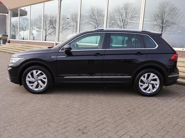 Volkswagen TIGUAN 2.0 TDI DSG + VIRTUAL COCKPIT | WEGKL. TREKHAAK | CAMERA | STUUR/STOELVERW. | CARPLAY