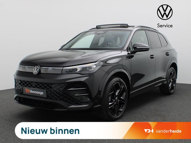 Volkswagen TIGUAN 1.5 eHybrid R-Line Edition 272PK DSG Pano-Schuifdak, Black Style, Trekhaak, 20" LM Velgen, Head-Up Display, Harman Kardon, Matrix LED-Verlichting, 360gr. Camera, Navi, Elektr. Achterklep