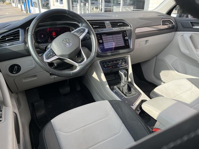 Volkswagen TIGUAN 1.4 TSI eHybrid Elegance / AUTOMAAT/ PANO/ TREKHAAK/ ELEK.ACHTERKLEP/ ACC/ STUUR+STOELVERWARMING/ PARKEERSENSOREN V+A/ APP-CONNECT/ NAVI/ DAB/ CLIMA/ LED/ 18'' LMV