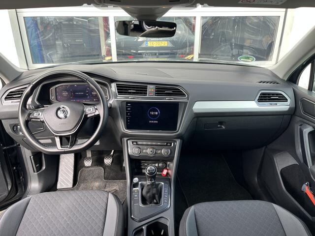 Volkswagen TIGUAN 1.5 TSI 130pk Comfortline Business Airco cruise controle Digitaal display Elektrische achterklep Apple carplay Navigatiesysteem Keyless start Achterruitrij camera Stuurwielbediening