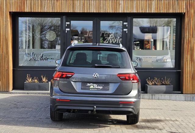 Volkswagen TIGUAN 1.4 TSI ACT Comfortline Business full led. stoelverwarming. apple carplay. automaat. trekhaak.