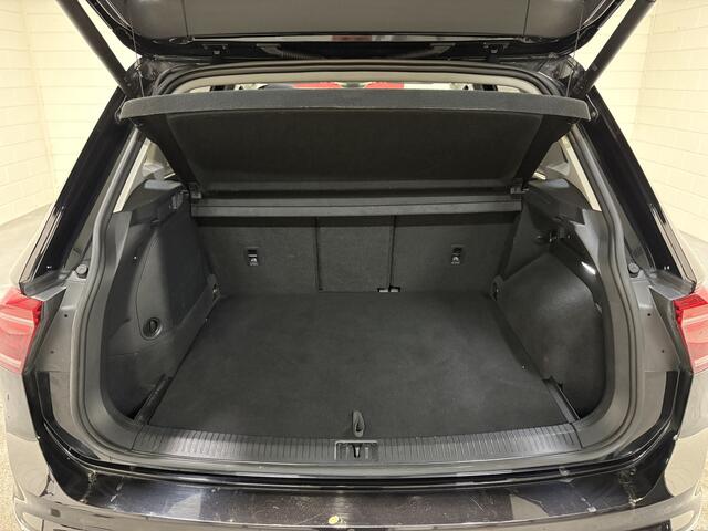 Volkswagen TIGUAN 1.4 TSI eHybrid Elegance, BTW, Dealer o.h. , Panoramadak, Matrix led, Camera, Virtual cockpit, Clima, 19 inch, Navi app connect, Wegklapbare trekhaak