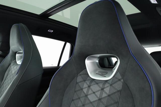 Volkswagen TIGUAN 1.5 eHybrid R-Line Black Style 272pk | Pano | HUD | 360cam | Massage | Elek. Trekhaak | 20'' | Adapt. Cruise | Keyless |