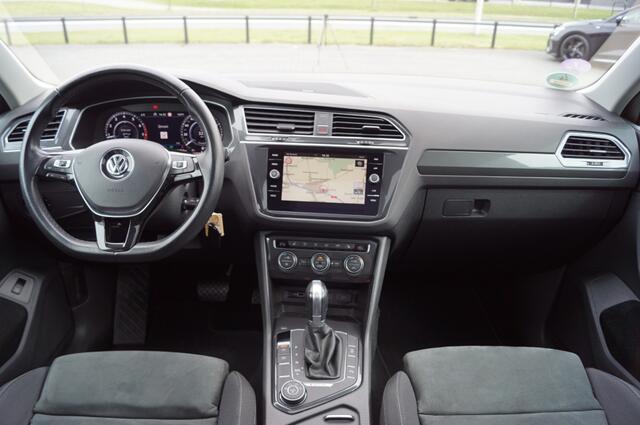 Volkswagen TIGUAN 2.0 TSI DSG 4Motion R-Line 180pk/ Panodak / Navi/ Dynaudio/20 Inch LM /Virtual cockpit