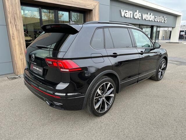 Volkswagen TIGUAN 1.5 TSI 150pk DSG R-Line | Panoramadak | 20 inch | Black Style | Camera | Virtual | Carplay | Elek. Achterklep | Rijklaar incl. garantie