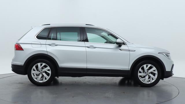 Volkswagen TIGUAN 1.5 TSI 150pk Life Business DSG / Navigatie / Stoelverwarming / Camera / Trekhaak
