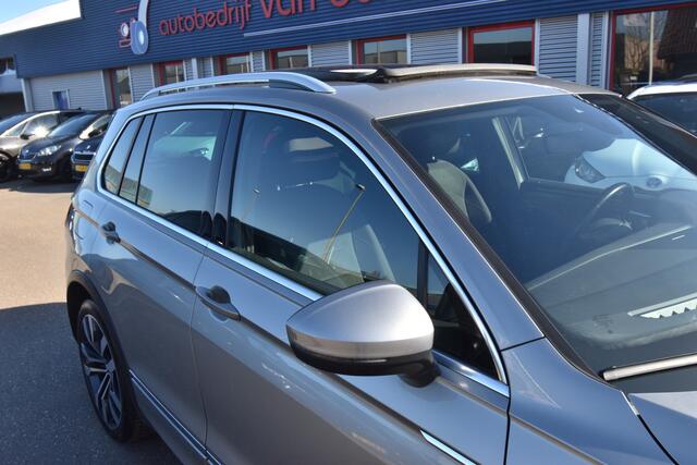 Volkswagen TIGUAN 1.5 TSI ACT Highline Business R-Line TREKHAAK , VIRTUAL COCKPIT , PANODAK , V ST VERW , A UITRIJ CAM , LED KOPL ,