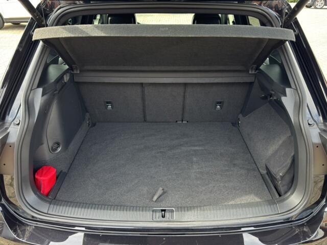 Volkswagen TIGUAN 1.4 TSI EHYBRID R-LINE B LEDER/TREKHAAK/ACC/360-CAMERA/STOELVERW