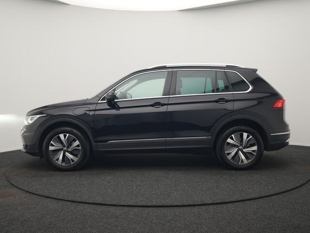 Volkswagen TIGUAN 1.4 TSI eHybrid Elegance PHEV 245pk Dealer O.H | Panodak | Adaptive Cruise | 360 Camera | IQ Light | Alcantara Comforstoelen Massage & Verwarmd | Keyless | Apple Carplay | IQ Drive | Navigatie | Virtual | DAB | 18"L.M |