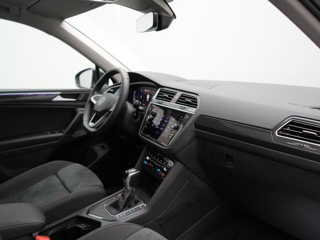 Volkswagen TIGUAN 1.4 TSI eHybrid Elegance PHEV 245pk Dealer O.H | Panodak | Adaptive Cruise | 360 Camera | IQ Light | Alcantara Comforstoelen Massage & Verwarmd | Keyless | Apple Carplay | IQ Drive | Navigatie | Virtual | DAB | 18"L.M |