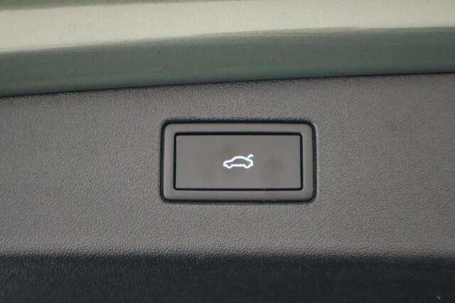 Volkswagen TIGUAN 1.5 204pk eHybrid R-Line Edition Black Style Camera Panoramadak Massage Stoelverwarming Keyless Virtual Cockpit Navigatie