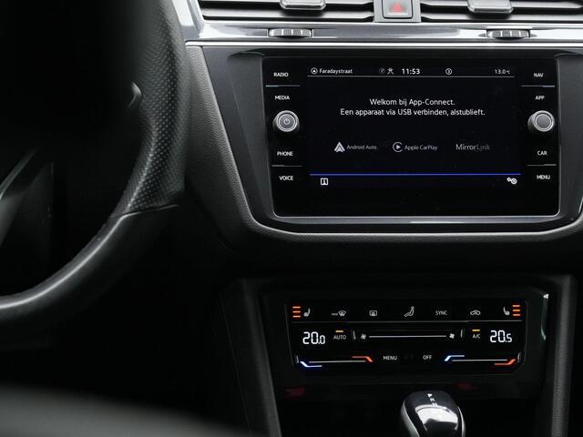 Volkswagen TIGUAN 1.4 TSI eHybrid 245 pk DSG R-Line | Panoramadak | IQ Light | Stuur-/stoelverwarming | Achteruitrijcamera