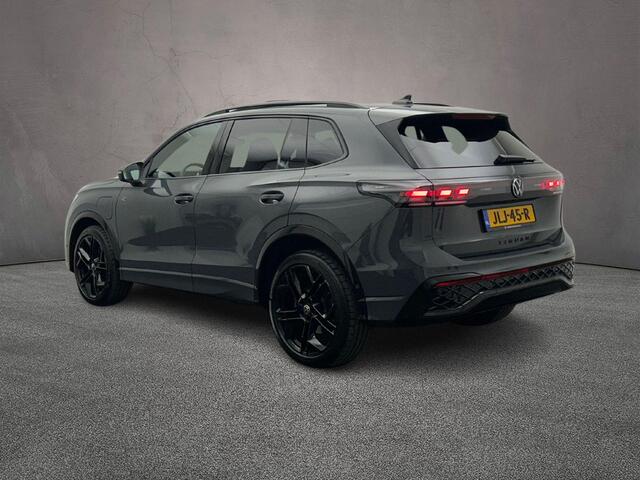 Volkswagen TIGUAN R-Line Edition 1.5 TSI eHybrid 272pk DSG Automaat Trekhaak, Panoramadak, Navigatie, Black style, Achteruitrijcamera, Elektrische achterklep