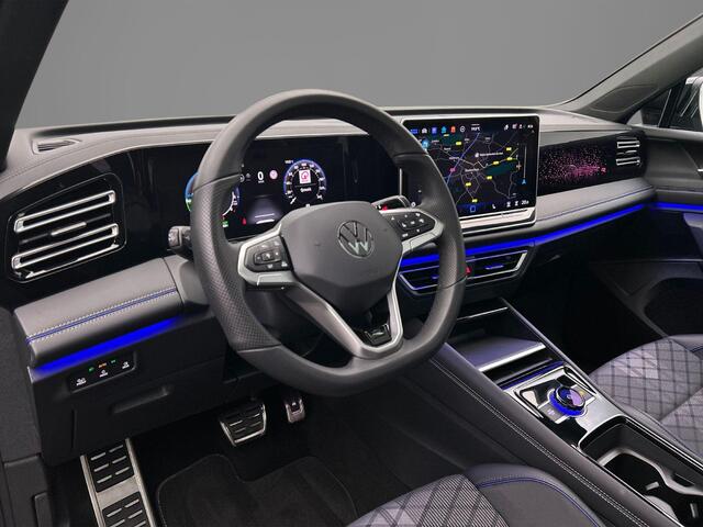 Volkswagen TIGUAN R-Line Edition 1.5 TSI eHybrid 272pk DSG Automaat Trekhaak, Panoramadak, Navigatie, Black style, Achteruitrijcamera, Elektrische achterklep