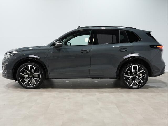 Volkswagen TIGUAN 1.5 TSI eHybrid 272pk PHEV R-Line Edition Trekhaak Navigatie 248