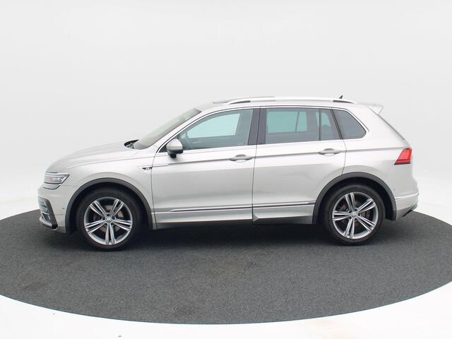 Volkswagen TIGUAN 1.5 TSi 150 Pk Automaat Highline Business R-Line | Trekhaak | Panoramadak | Stoelverwarming | Adaptive Cruise | Leer | Camera | Navigatie | 19 Inch | 86.551 Km !!