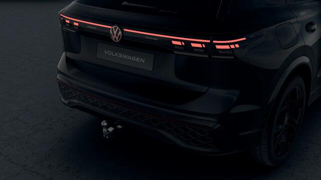 Volkswagen TIGUAN 1.5 eHybrid 272 6DSG R-Line Edition | 'App-Connect' draadloze smartphone integratie | Automatische afstandsregeling (Adaptive Cruise Control) | Black Style Pakket